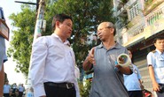Quận Bình Tân cắt hàng rào cửa hàng Thế Giới Di Động chiếm vỉa hè