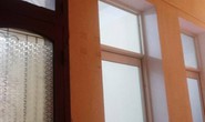 Tấm biển ghi chức danh của bà Trần Vũ Quỳnh Anh không còn