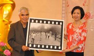 Nick Út tặng bức ảnh Em bé Napalm cho Bảo tàng Phụ nữ Việt Nam