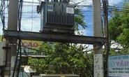 Liều mạng cắt dây điện ở trạm biến áp
