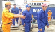Cứu 23 ngư dân gặp nạn trên biển