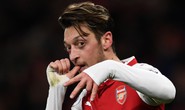 Arsenal với hy vọng mong manh giữ chân Ozil