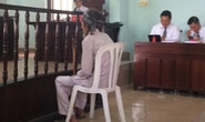 Cụ ông 84 tuổi đâm con ruột vì mâu thuẫn đất đai