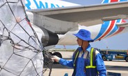 Hàng viện trợ của ASEAN đến với nạn nhân bão số 12