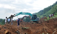 Bị 70.000m3 đất vùi lấp, đường sắt Hà Nội-Lào Cai đứt đoạn nhiều ngày