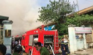 Cháy lớn tại kho hàng cảng Hà Nội
