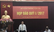 3 phương án giá trần, giá sàn vé máy bay