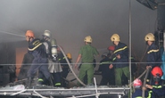 Đà Nẵng: Cháy lớn tại gara ô tô, nhân viên hốt hoảng bỏ chạy