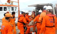 Tàu cá cùng 5 ngư dân Bình Định bị chìm gần quần đảo Hoàng Sa