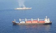 Trực thăng Ấn Độ giúp tàu Trung Quốc chặn cướp biển