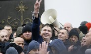 Ukraine: Người ủng hộ phá xe cảnh sát, giải thoát cựu tổng thống Georgia
