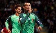 Pháp gục ngã phút bù giờ, Ronaldo giành 3 điểm cho Bồ Đào Nha
