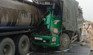 Xe tải tông xe bồn, vợ tài xế xe tải chết thảm trong cabin