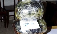 Bắt người Lào “ôm” 5 kg thuốc phiện vào Việt Nam