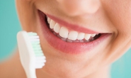 Lười đánh răng sẽ khiến bạn… đau bụng?