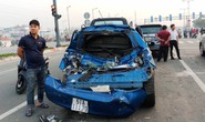 3 xế hộp biến dạng sau tai nạn trên đường Phạm Văn Đồng