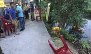 Xe điên tông vào đám tang, 8 người bị thương