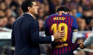 Giành ngôi đầu cho Barcelona, Messi gãy tay, lỡ siêu kinh điển