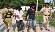 Ấn Độ: Đang tắm sông Hằng, bị lôi lên cưỡng hiếp tập thể