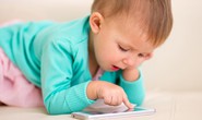 Trẻ bị tật từ... smartphone?