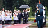 Cận cảnh lễ đón Thủ tướng Nga Dmitry Medvedev tại Phủ Chủ tịch