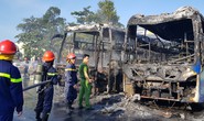 2 xe khách ở bến xe Trung tâm Đà Nẵng bị cháy trơ khung