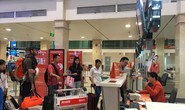 Khách đi máy bay tá hỏa khi bị phạt vì mang quá 7kg hành lý xách tay