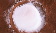 Cận cảnh hồ băng khổng lồ trên Sao Hỏa