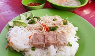 Cơm tấm ăn với... bánh canh