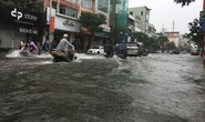 Trận mưa lịch sử nhấn chìm Đà Nẵng