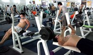 Chàng trai lăn ra đột quỵ lúc tập gym