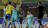 Mất điểm trước Las Palmas, Barcelona gây sốc La Liga