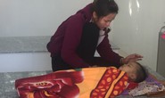 Bé 2 tuổi chết tức tưởi ở nhà trẻ không phép