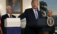 Giằng co đến phút chót, ông Trump cho qua ngân sách mới