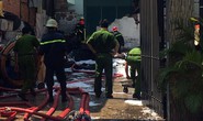 Gần 200 chiến sĩ chữa cháy, cứu người mắc kẹt trong đám cháy lớn