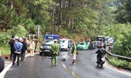 Xe máy đối đầu ô tô trên đèo Prenn, 2 người thương vong