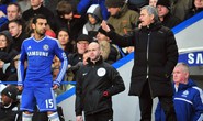 Bị tố không biết xài Salah, Mourinho phản pháo