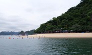 Nữ du khách đuối nước, ngừng tim khi tắm ở Vịnh Hạ Long