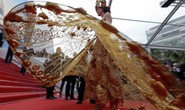 Những bộ đầm lạ mắt trên thảm đỏ Cannes