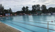 Một học sinh lớp 1 đuối nước ở bể bơi