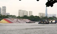 Sà lan chìm trên sông Sài Gòn: Kéo từ Bình Dương lên TP HCM trục vớt