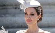 Angelina Jolie đẹp cuốn hút trong sự kiện hoàng gia