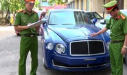 Công an xã giúp Việt kiều Mỹ buôn lậu siêu xe