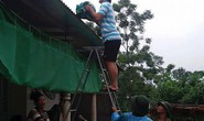 Hơn 2.000 thanh niên giúp dân di dời đồ đạc tránh bão Sơn Tinh