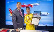CEO Vietjet Nguyễn Thị Phương Thảo ký hợp đồng mua 100 máy bay Boeing
