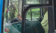 Sa thải tài xế lái xe bằng chân trên cao tốc Trung Lương – TP HCM