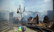 Cháy xưởng gỗ, xóm nghèo suýt bị thiêu rụi