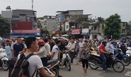 Hà Nội: Người dân nhà cao tầng chạy xuống đường vì động đất