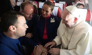 Giáo hoàng Francis chủ trì hôn lễ “lịch sử” trên máy bay