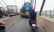 Xử lý xe bồn chạy vào làn xe máy ở Cầu Phú Mỹ thế nào?
